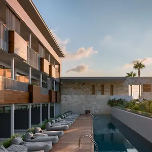 https://ikones-seafront-luxury-suites-adults-only.rethymnohotels.net