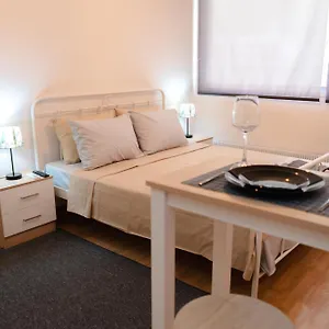Urban Deluxe Ad Apartament
